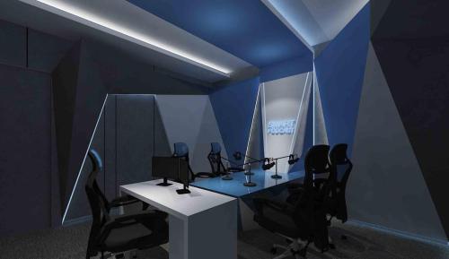 INTERIOR: COMMERCIAL S PODCAST 2021